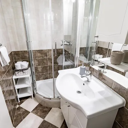 Apartments And Rooms Vuleta, Close To The Beach Makarska Room photo