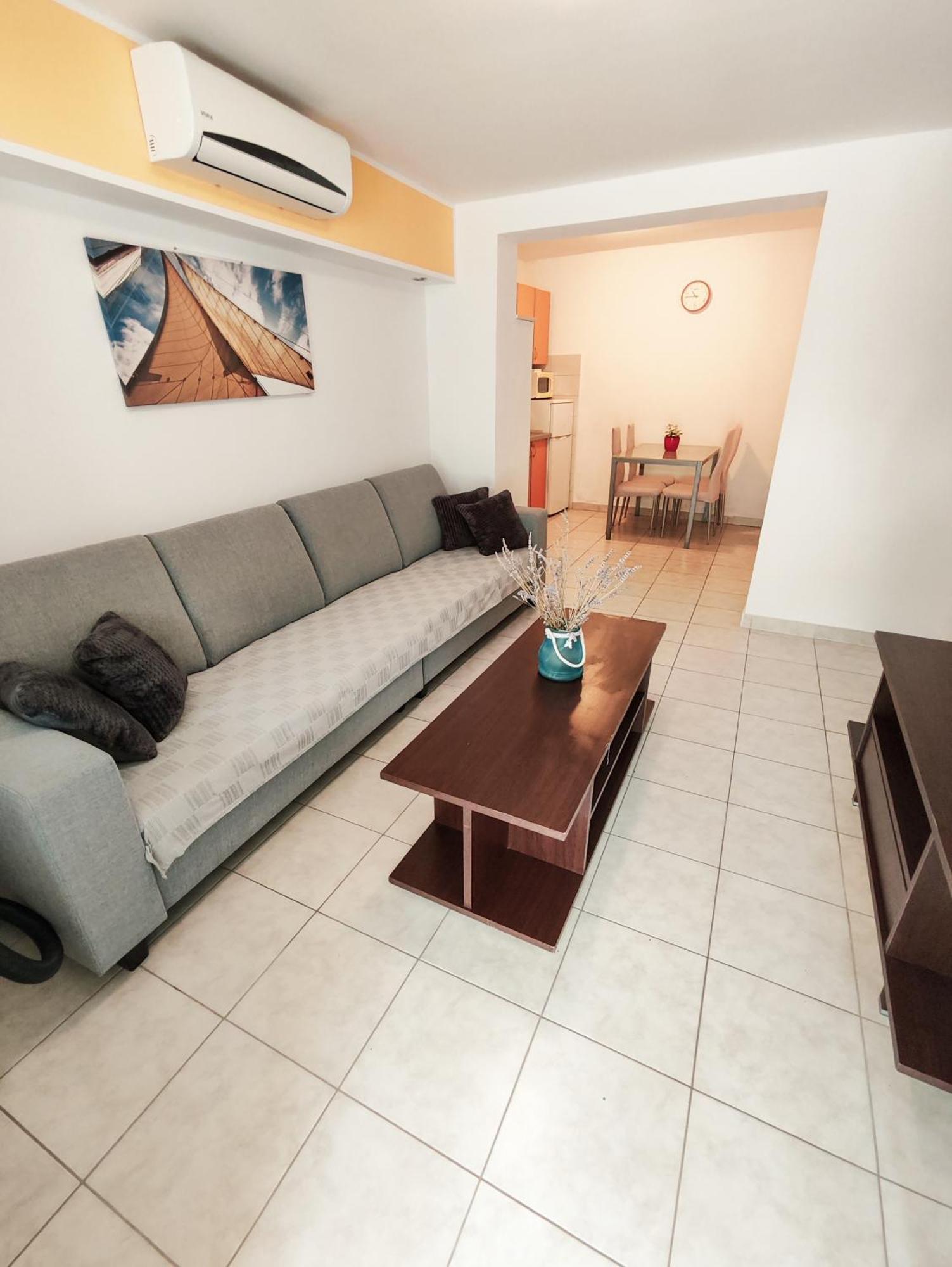 Apartment And Vuleta, Close To The Makarska