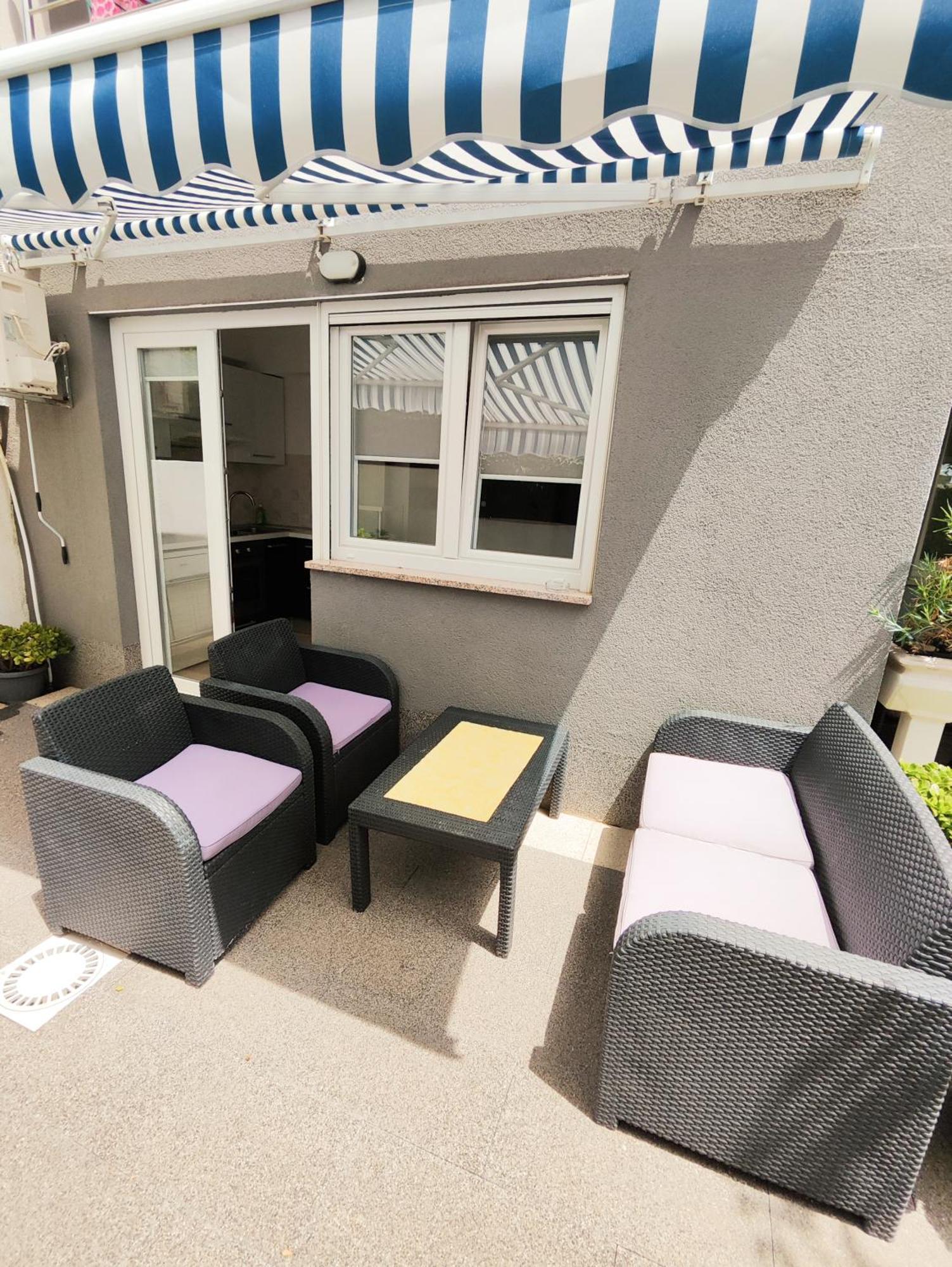 Apartment And Vuleta, Close To The