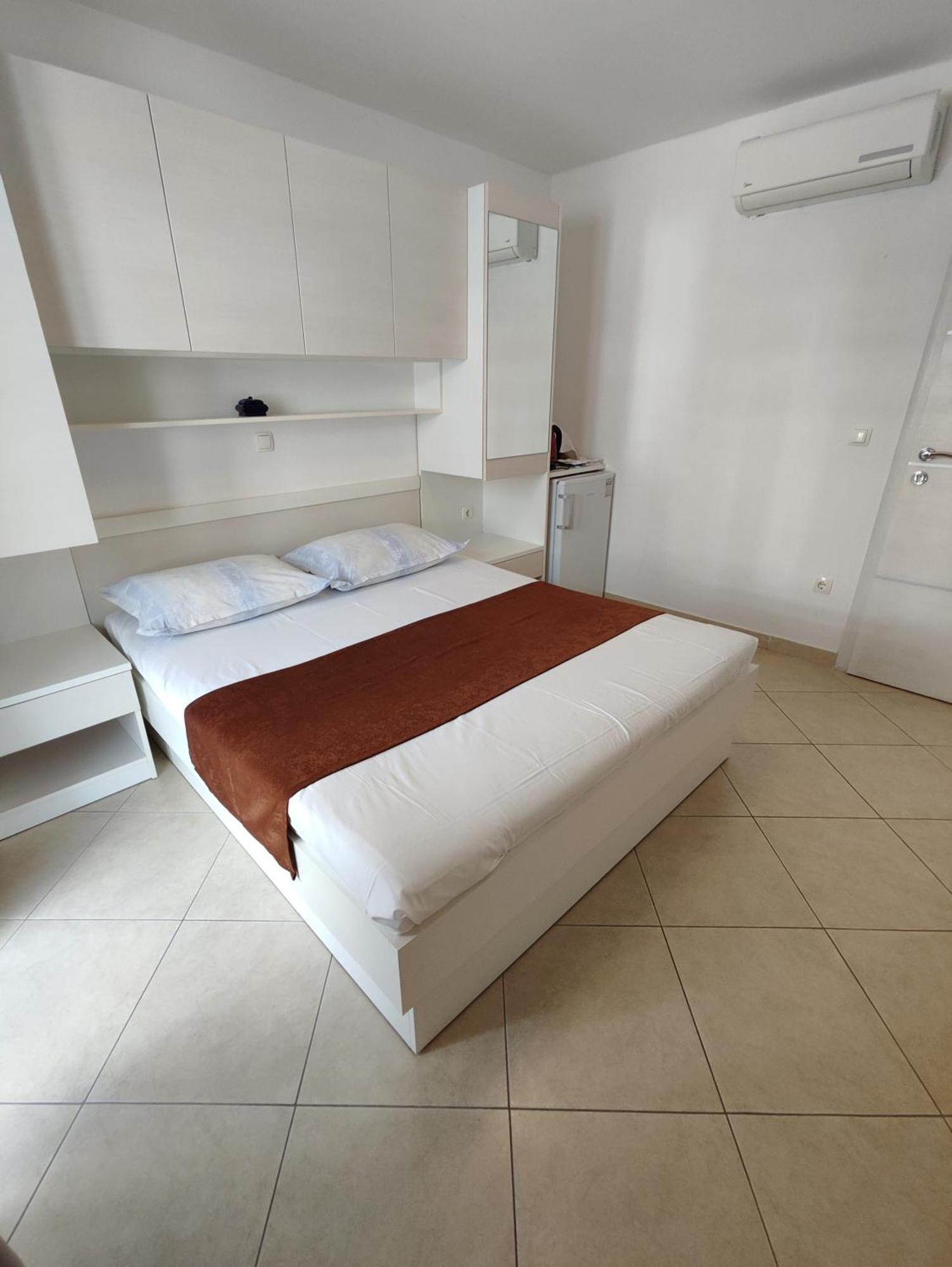 Apartment And Vuleta, Close To The